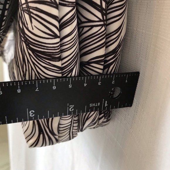 Lululemon Party Om Bag. Sketchy Palms White Black - Picture 16 of 16